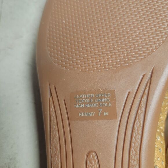 MICHELLE D SIZE 7 Remmy Leather Ballet Flat Gold Square Toe - Picture 10 of 10